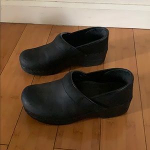 Black Dansko Clogs Size EU38